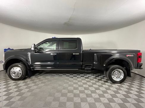 Used 2024 Ford F450 Platinum w/ FX4 Off-Road Package AWD/4WD image 6