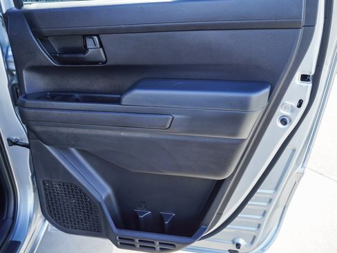 Certified 2025 Toyota Tacoma SR5 AWD/4WD image 29