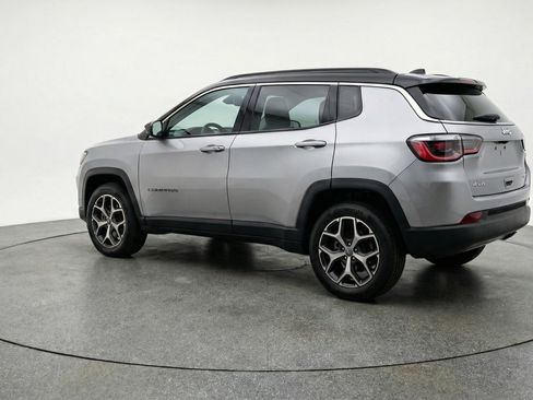 Used 2025 Jeep Compass Limited AWD/4WD image 6
