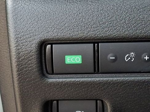 Used 2024 Nissan Sentra SR FWD image 26