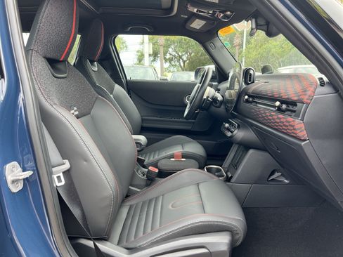 Used 2025 MINI Cooper S FWD image 32