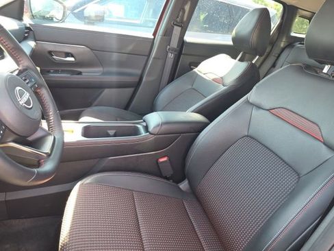 Used 2025 Nissan Kicks SR FWD image 5