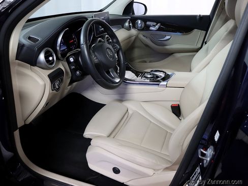 Used 2017 Mercedes-Benz GLC 300 GLC 300 4MATIC SUV w/ Premium 2 Package image 12