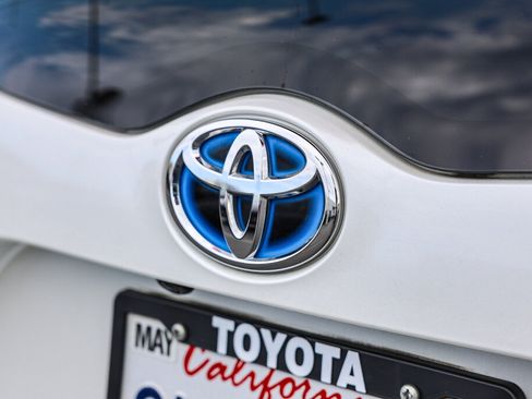 Certified 2021 Toyota Prius Prime XLE FWD image 28