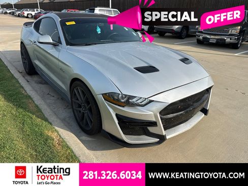 Used 2018 Ford Mustang GT Premium RWD image 1