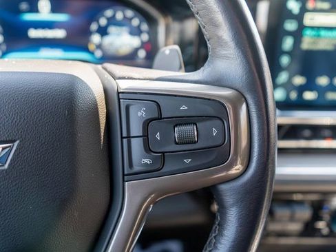 Used 2022 Chevrolet Silverado 1500 High Country w/ High Country Premium Package AWD/4WD image 32