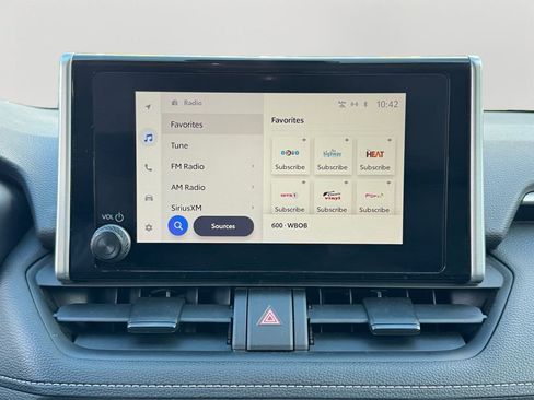 Used 2024 Toyota RAV4 XLE image 18