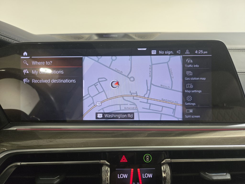 Used 2020 BMW X7 M50i w/ Dynamic Handling Package AWD/4WD image 18