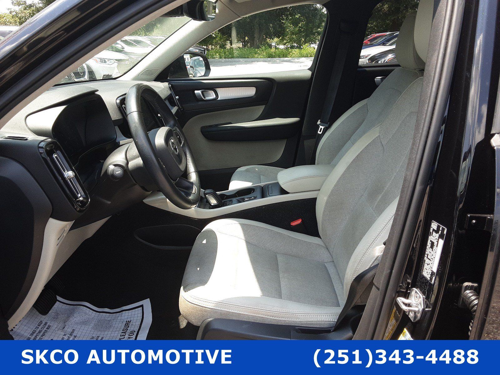 Used 2020 Volvo XC40 T5 Momentum AWD/4WD image 11