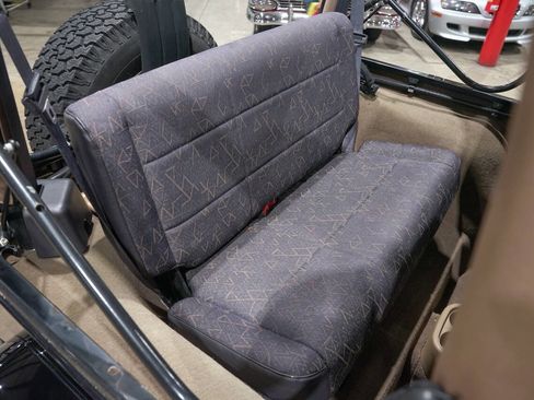 Used 2001 Jeep Wrangler Sahara image 21