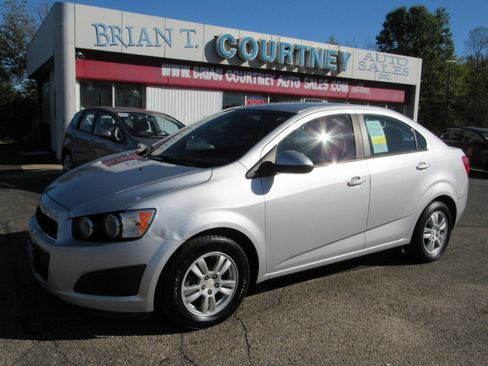 Used 2012 Chevrolet Sonic LS image 22