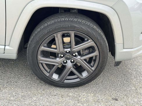 Used 2025 Jeep Compass Limited w/ High Altitude Package AWD/4WD image 9