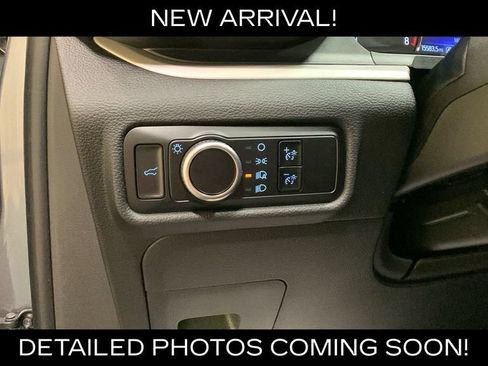 Used 2023 Ford Explorer XLT AWD/4WD image 30