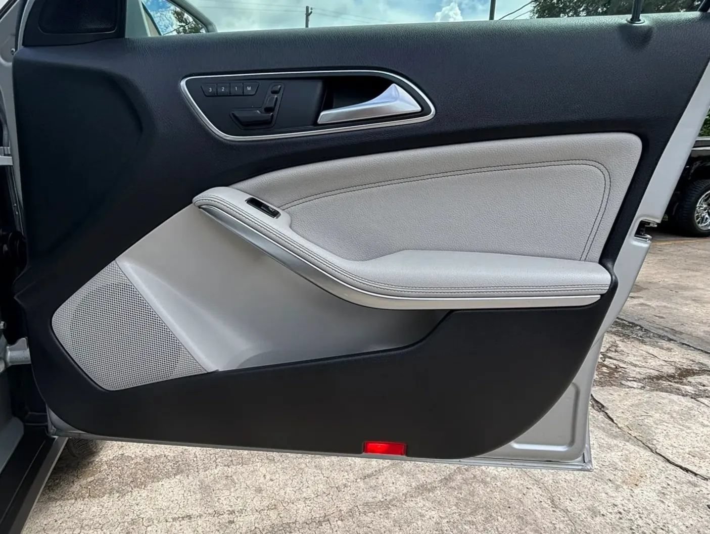 Used 2015 Mercedes-Benz GLA 250 image 21