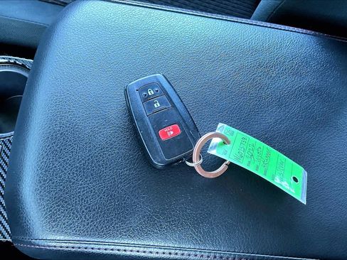 Used 2022 Toyota 4Runner TRD Off-Road image 15