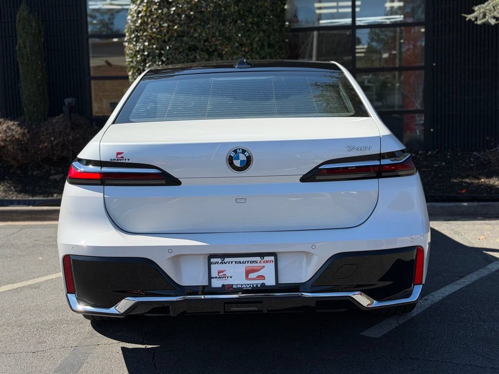 Used 2024 BMW 740i RWD image 14