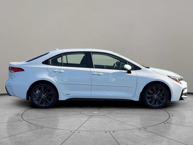 Certified 2026 Toyota Corolla SE w/ SE Premium Package AWD/4WD image 7