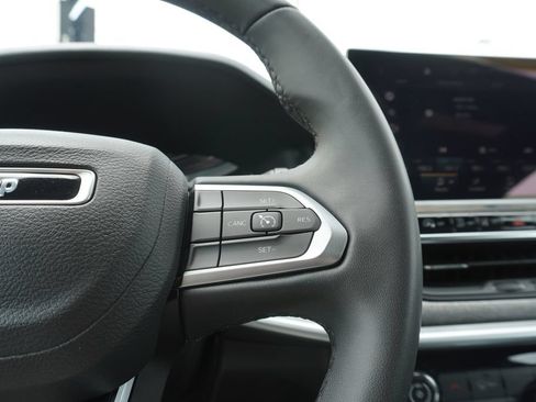 Used 2024 Jeep Compass Latitude AWD/4WD image 22