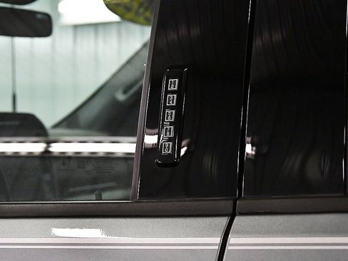 Used 2023 Ford F150 Lightning XLT image 16