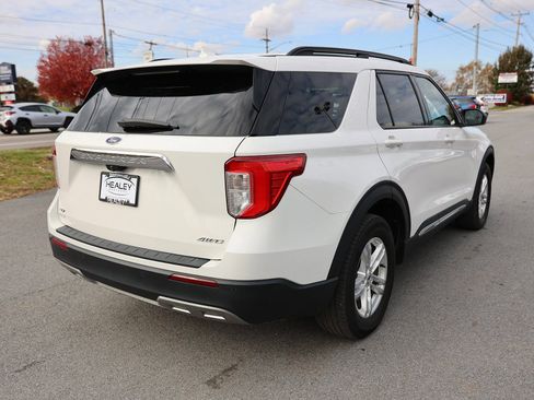 Used 2022 Ford Explorer XLT w/ Equipment Group 202A image 7