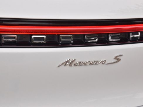 Used 2023 Porsche Macan S image 38