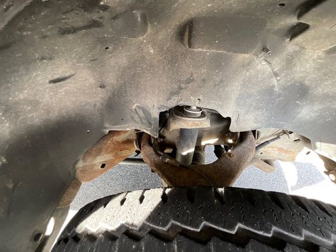 Used 2005 GMC Sierra 2500 SLT w/ Heavy-Duty Power Package image 51