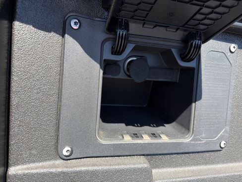 Used 2024 Toyota Tacoma TRD Sport w/ TRD Sport Upgrade Package image 18