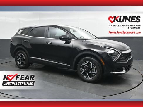 Used 2025 Kia Sportage LX AWD/4WD image 1