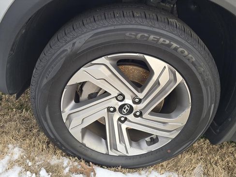 Used 2023 Hyundai Santa Fe SEL w/ Cargo Package image 6