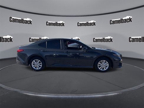 Used 2025 Toyota Camry XSE image 8