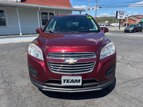 Used 2016 Chevrolet Trax LT w/ LT Convenience Package AWD/4WD image 2