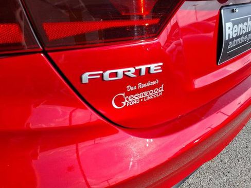 Used 2024 Kia Forte LXS w/ LXS Technology Package image 19