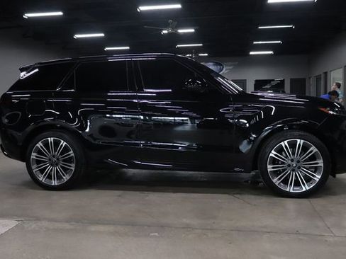 Used 2025 Land Rover Range Rover Sport Dynamic SE AWD/4WD image 6