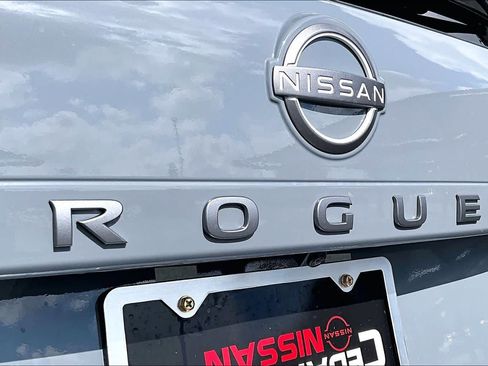New 2026 Nissan Rogue SV FWD image 15