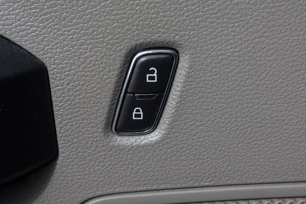 Used 2021 Ford F350 XL w/ Power Equipment Group RWD image 16