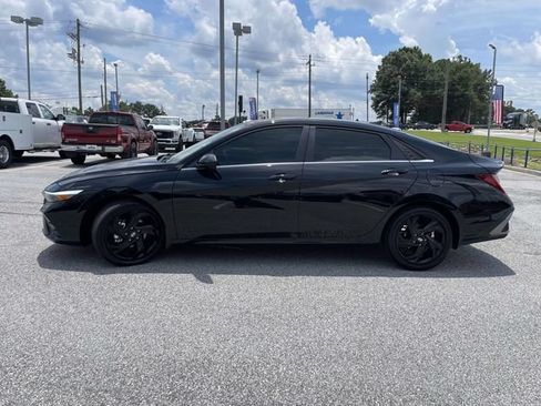 Used 2026 Hyundai Elantra SEL Sport Premium FWD image 6