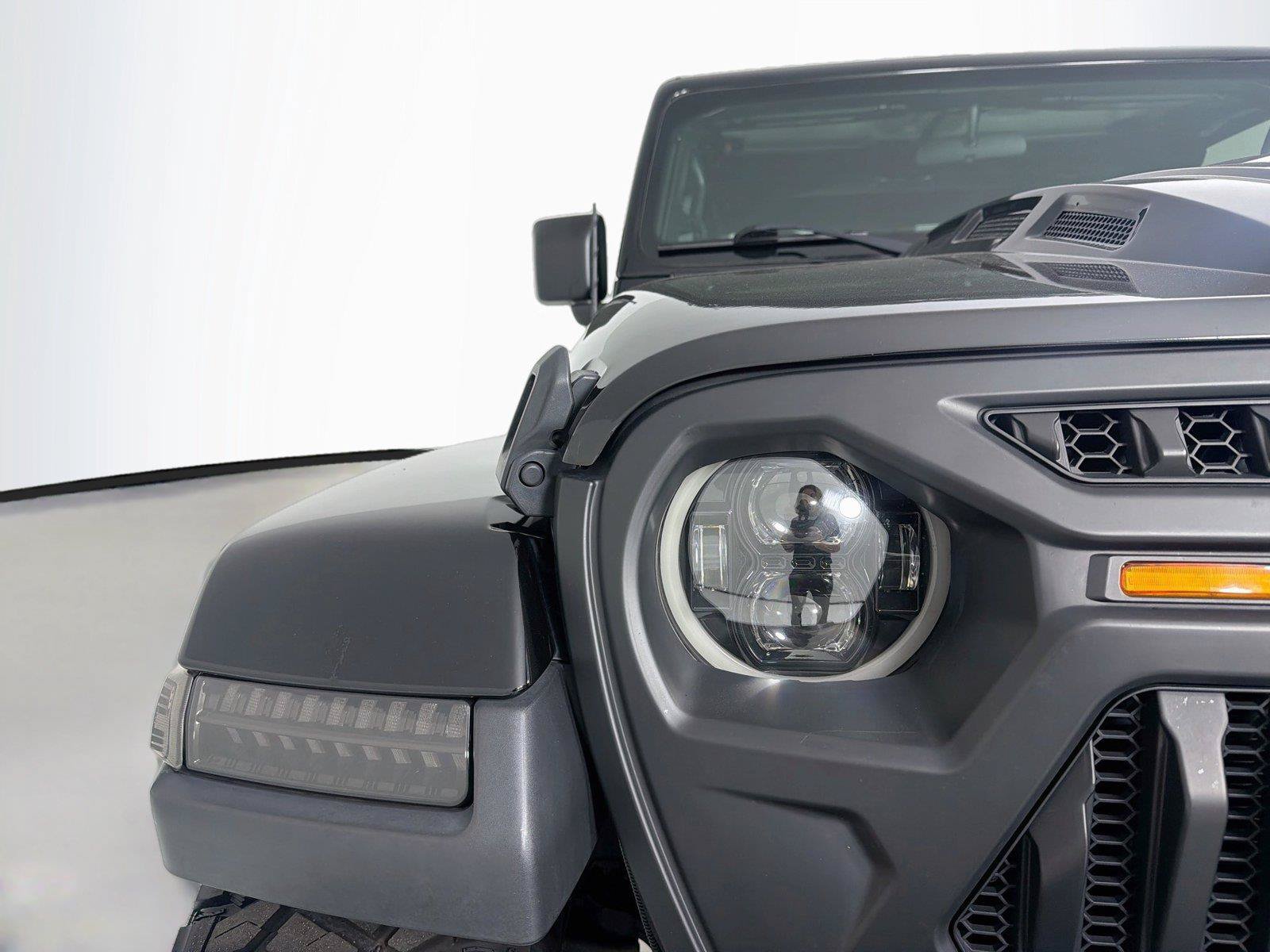 Used 2022 Jeep Gladiator Sport AWD/4WD image 28