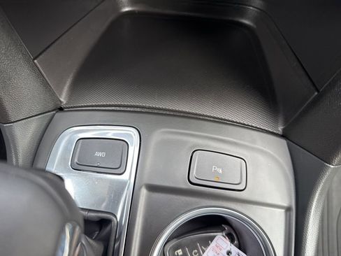 Used 2024 Chevrolet Equinox LT w/ LPO, Floor Liner Package AWD/4WD image 39