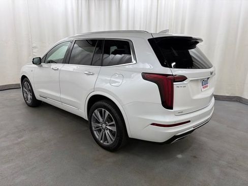 Used 2024 Cadillac XT6 Premium Luxury AWD/4WD image 4