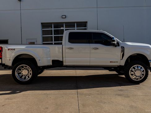 Used 2023 Ford F350 Lariat w/ Lariat Ultimate Package image 10