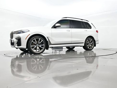 Used 2021 BMW X7 M50i w/ Dynamic Handling Package AWD/4WD image 53