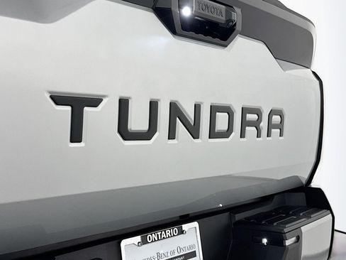Used 2025 Toyota Tundra Platinum w/ TRD Off-Road Package AWD/4WD image 10