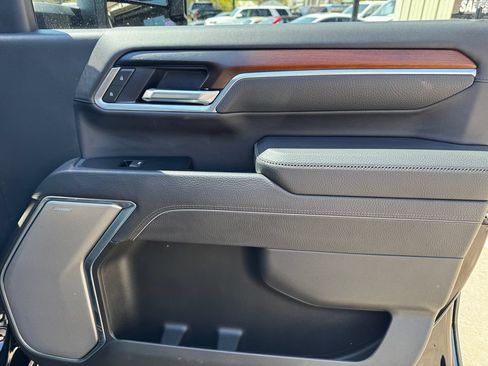 Used 2025 GMC Sierra 3500 Denali AWD/4WD image 25