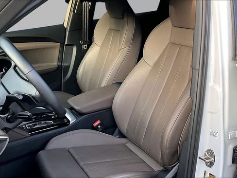 Used 2025 Audi Q5 Premium Plus AWD/4WD image 8