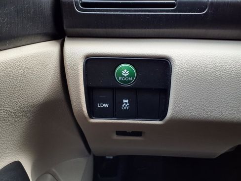 Used 2015 Honda Accord EX-L image 10