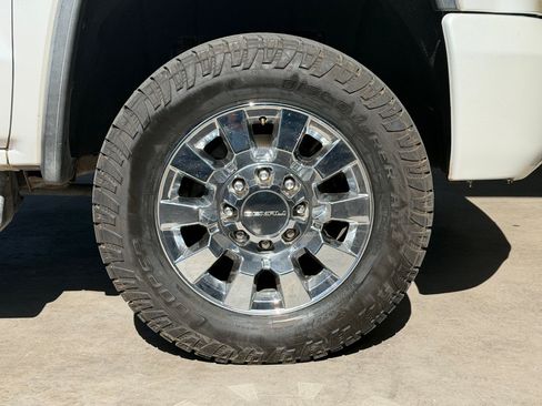 Used 2018 GMC Sierra 2500 Denali w/ Duramax Plus Package AWD/4WD image 52