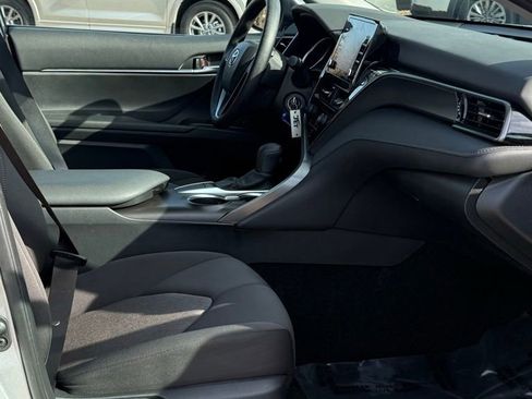 Used 2024 Toyota Camry LE image 10