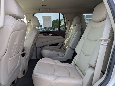 Used 2016 Cadillac Escalade 2WD image 14