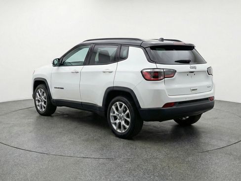 Used 2025 Jeep Compass Limited AWD/4WD image 6