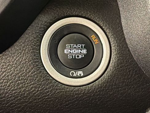 Used 2025 RAM 1500 Tradesman AWD/4WD image 17